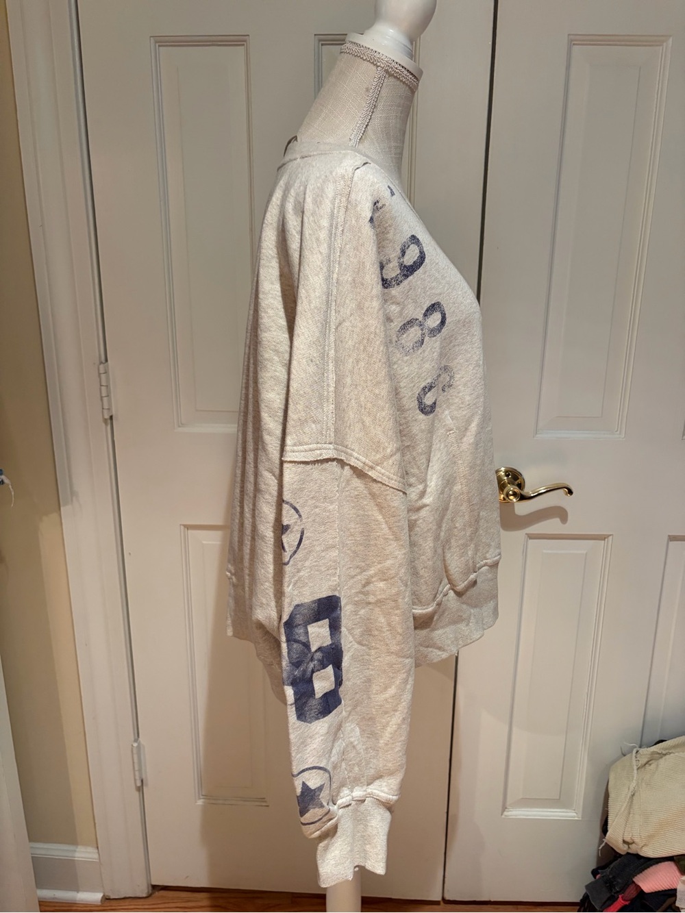 Free People Gaia sweatshirt. NWT Size L - Picture 4 of 9
